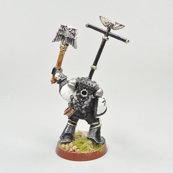 Warhammer 40k Space Marines Black Templar Chaplain Painted