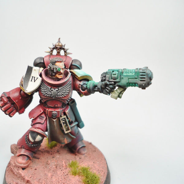 Warhammer 40k Army Space Marines Blood Ravens  Primaris Lieutenant Painted