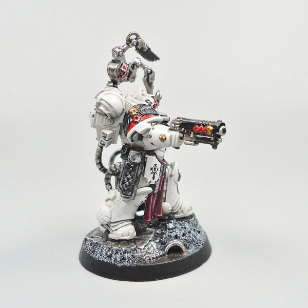 Warhammer 40k Army Space Marines  Blood Angels Apothocary Biologis Painted