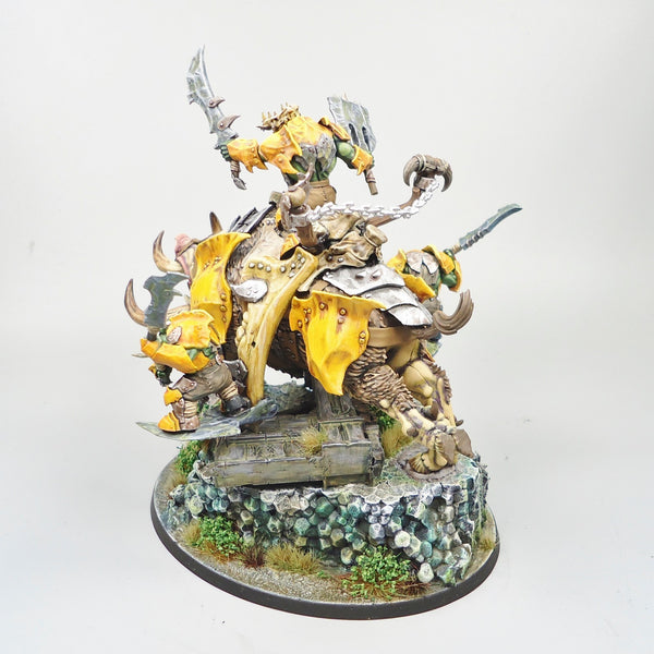 Warhammer Army Age of Sigmar Maw-grunta with Hakkin Krew - Orruk Ironjawz