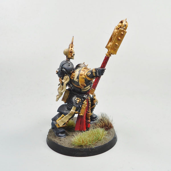 Ultramarines Chaplain Painted - Warhammer 40k Army Space Marines